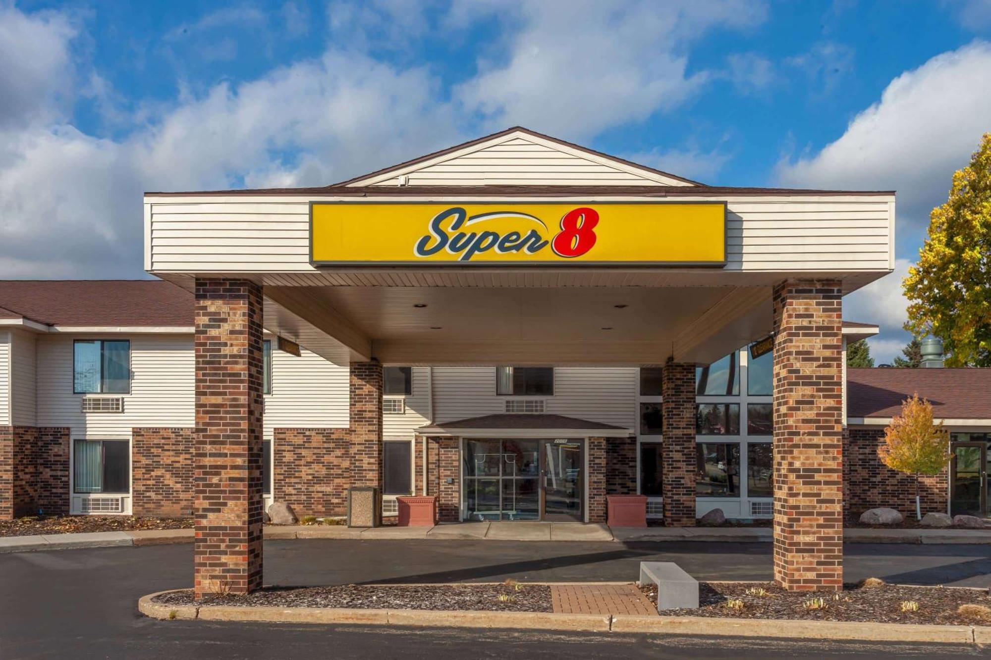 Super 8 By Wyndham Wausau Dış mekan fotoğraf